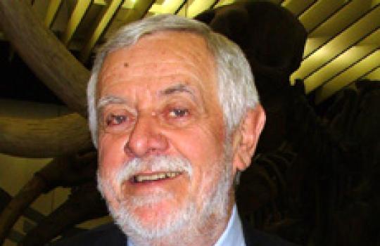 Remise du prix Pompidou 2008 à Yves Coppens
